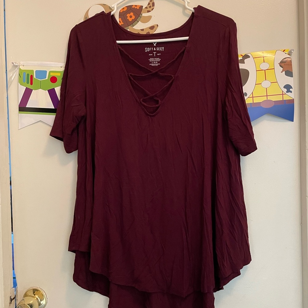 American Eagle Soft & Sext Tee